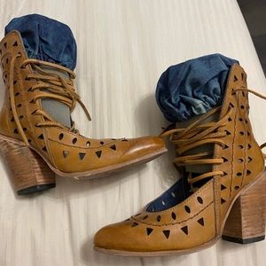 Freebies by Steven flute boots